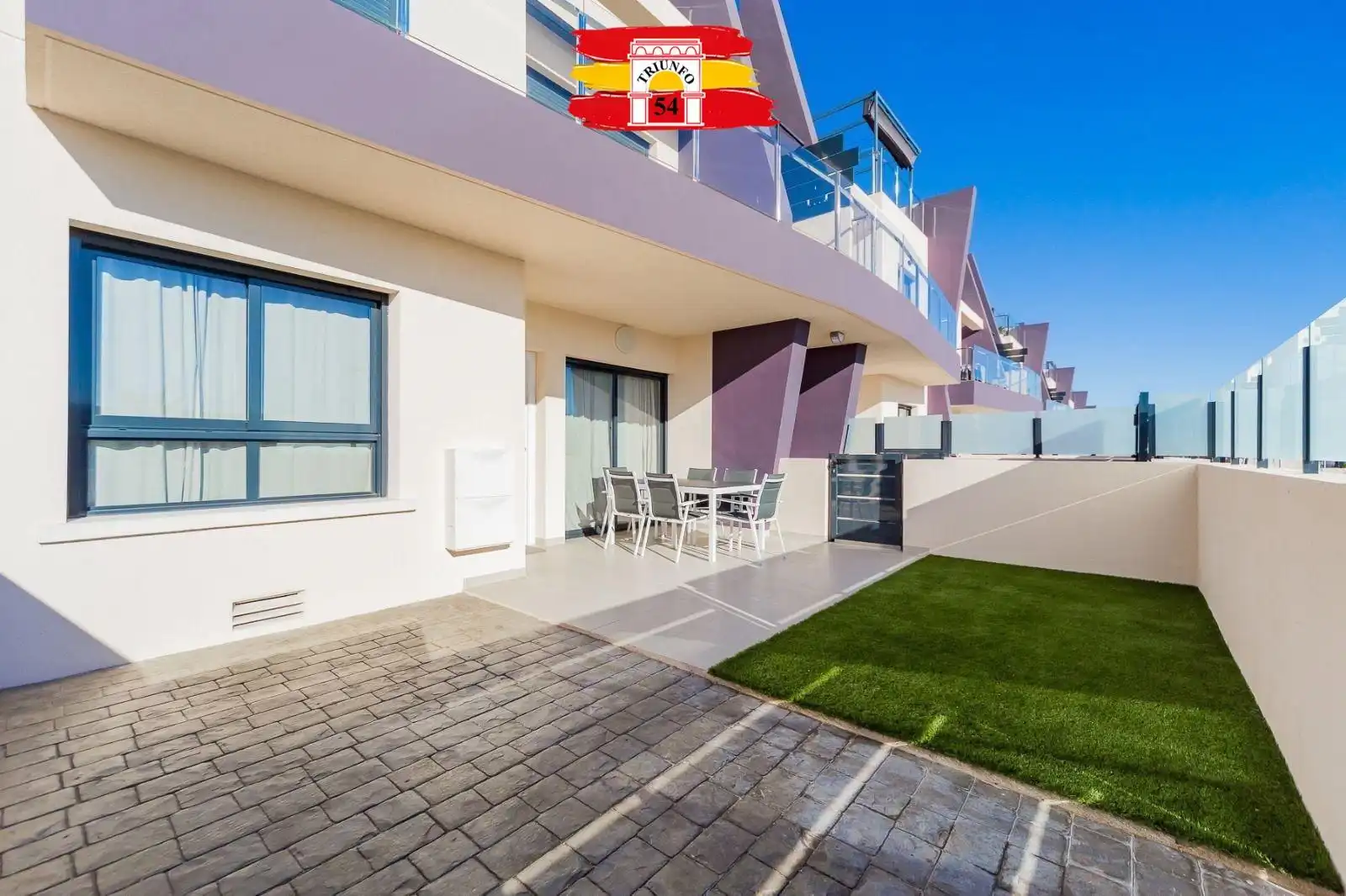 Terrassa de Casa o xalet en venda en Pilar de la Horadada amb Aire condicionat, Moblat i Piscina comunitària