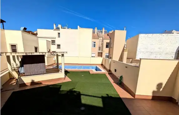 Piscina de Piso de alquiler en Linares con Aire acondicionado, Calefacción y Parquet
