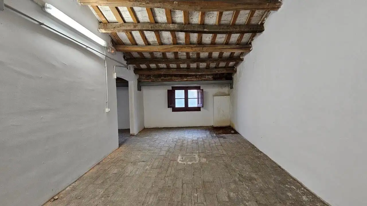 Gebäude zum Verkauf in Figueres