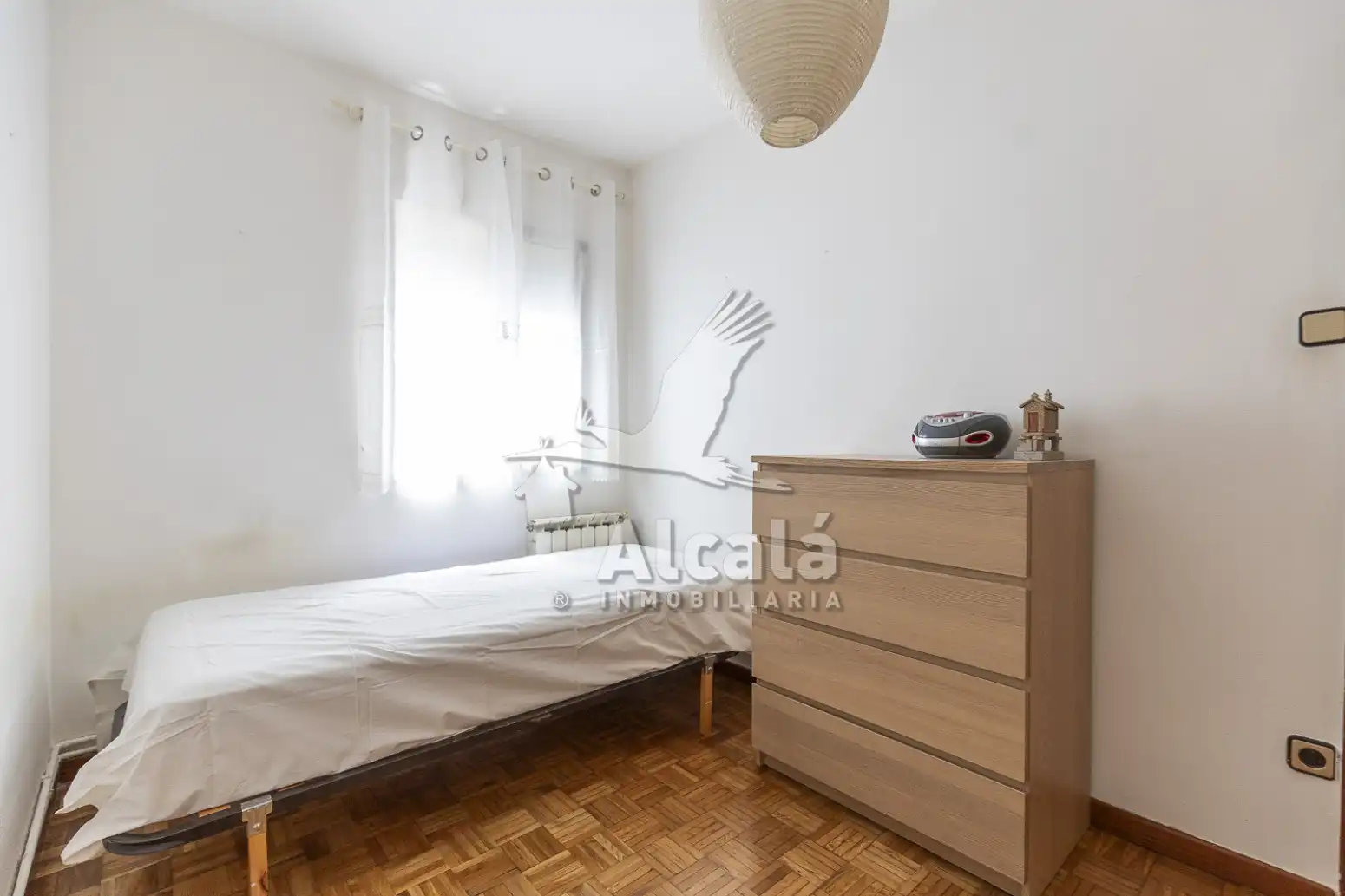 Bedroom of Flat for sale in Alcalá de Henares  with Air Conditioner, Heating and Parquet flooring