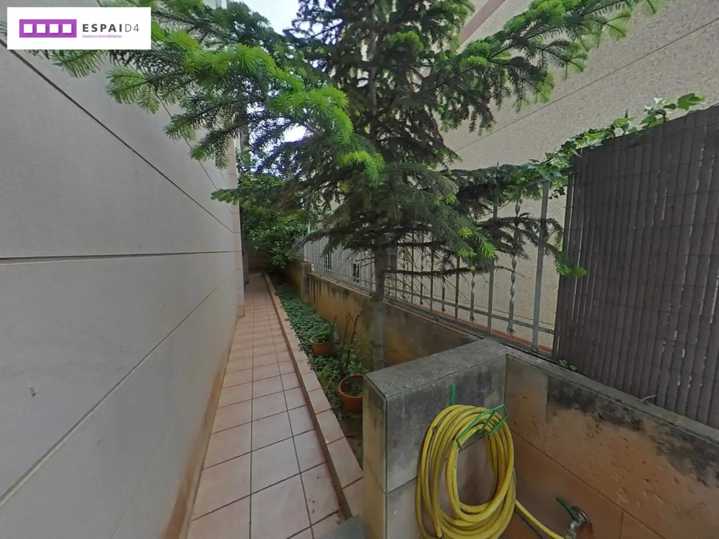Jardí de Casa o xalet en venda en Cerdanyola del Vallès amb Aire condicionat, Calefacció i Jardí privat