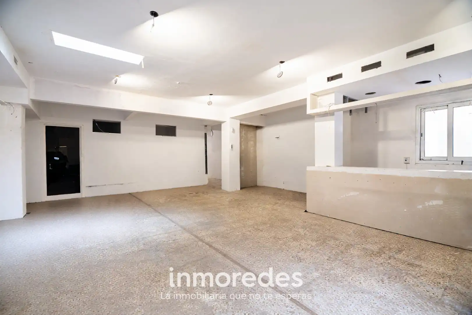 Local comercial en venda a Carrer de Sants, imagen 2
