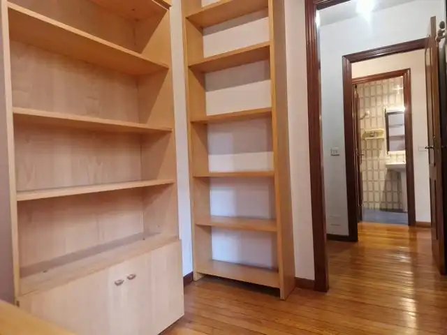 Habitación de Piso en venta en Teo con Calefacción, Parquet y Trastero