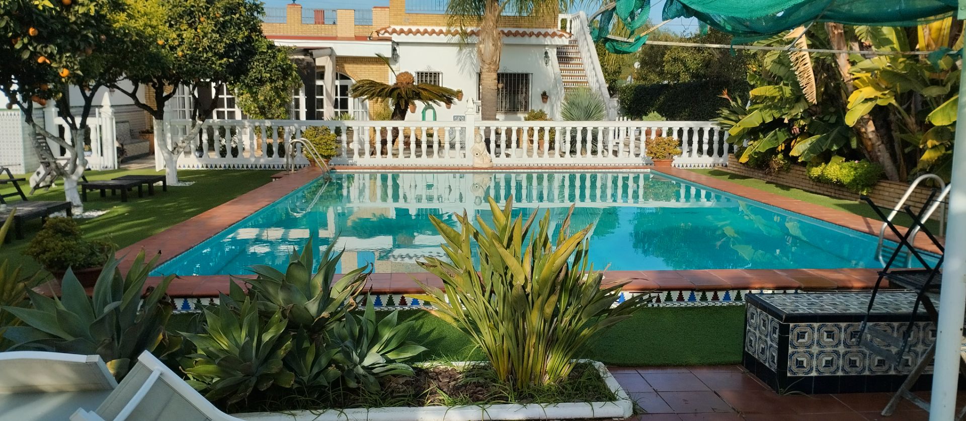 Swimming pool of House or chalet for sale in Alcalá de Guadaira  with Air Conditioner, Heating and Private garden