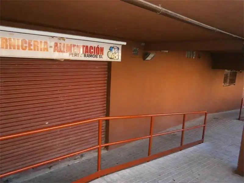 Local comercial en venda a Riu Ter