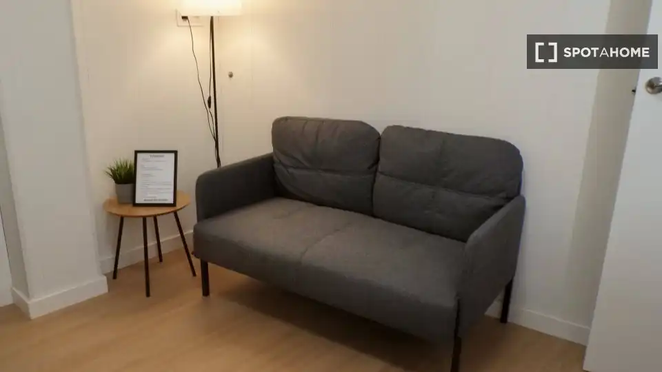 Living room of Flat for rent in Paterna  with Air Conditioner, Heating and Furnished