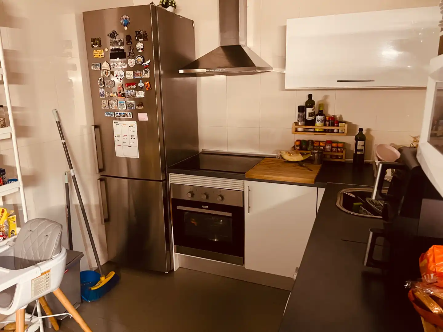 Cuina de Loft en venda en San Sebastián de los Reyes amb Aire condicionat, Calefacció i Jardí privat