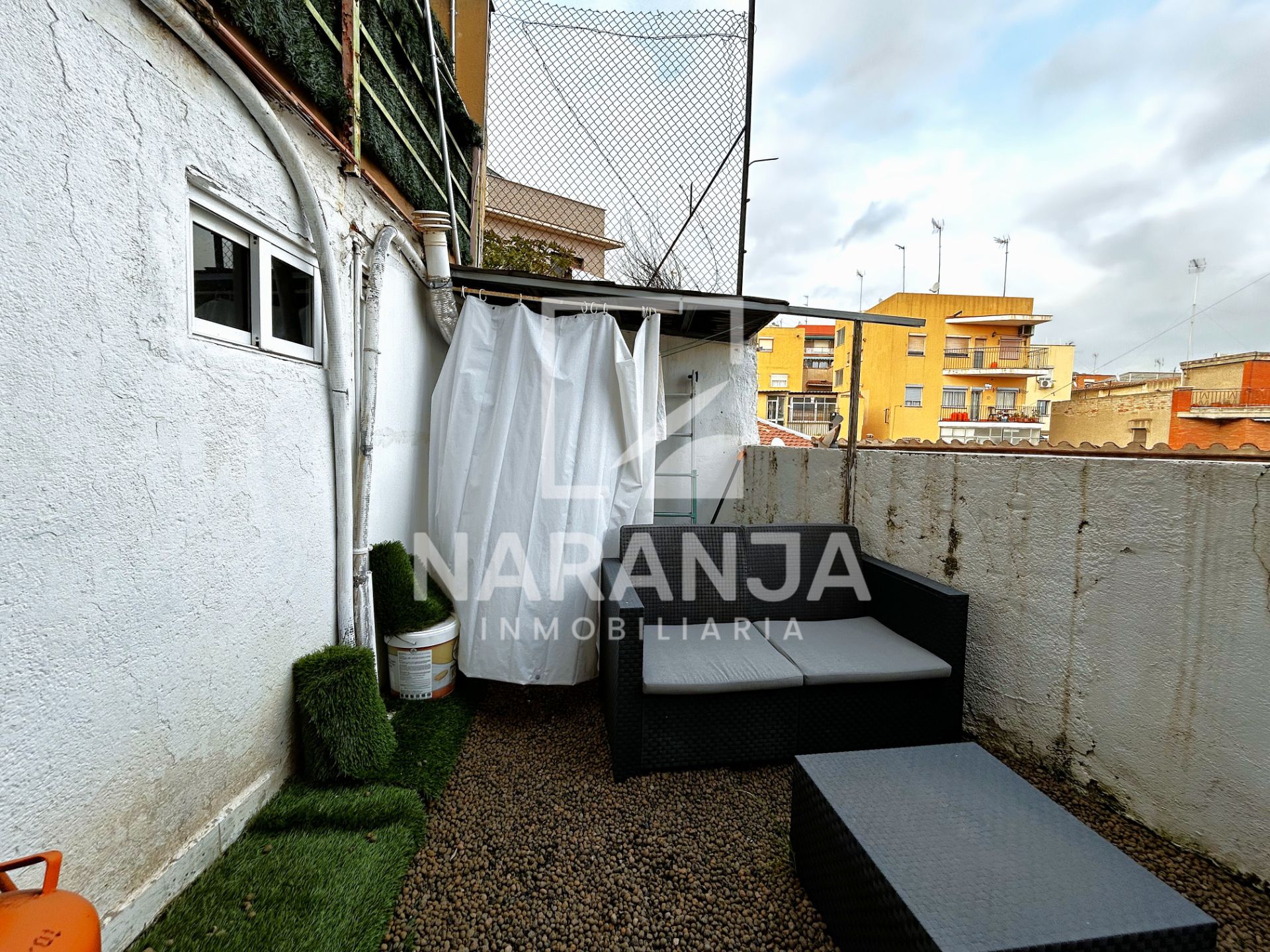 Terrassa de Pis en venda en Santa Coloma de Gramenet amb Terrassa i Balcó