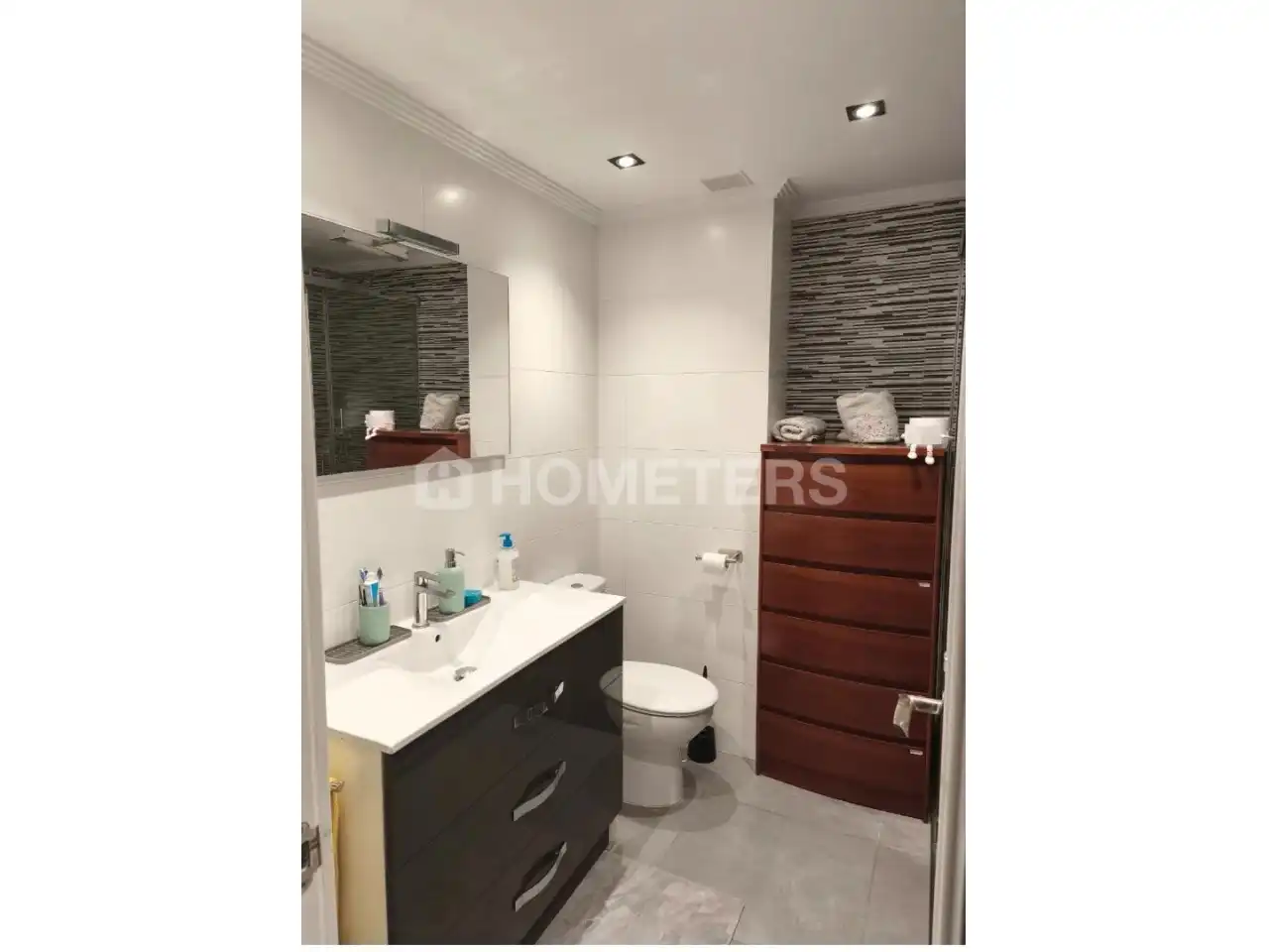 Baño de Piso en venta en Irun  con Calefacción, Amueblado y Horno