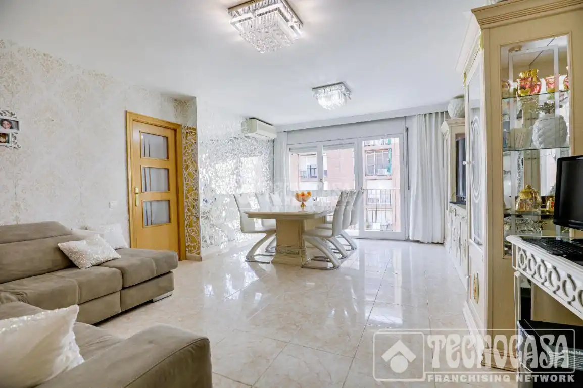 Sala de estar de Piso en venta en Barcelona con Balcón