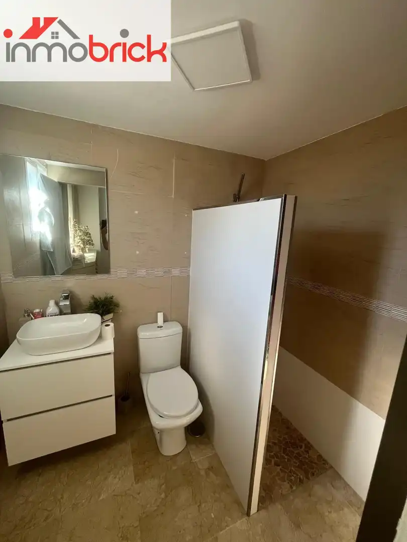 Bajo con piscina en venta en El Valle, imagen 4