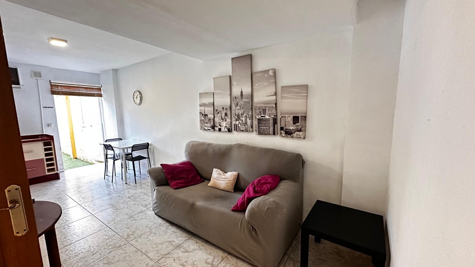 Living room of Flat for sale in Mairena del Aljarafe  with Air Conditioner, Heating and Terrace