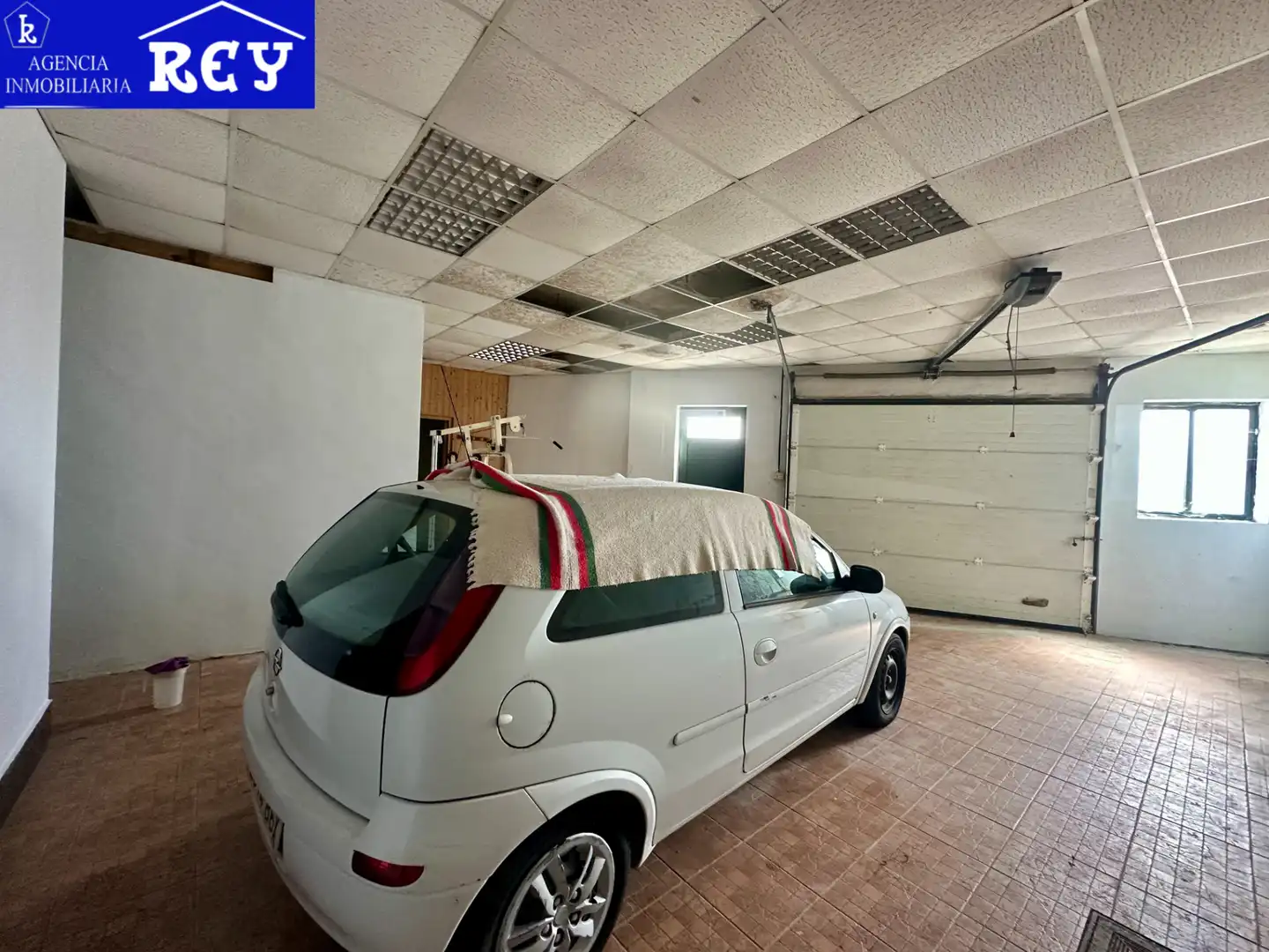 Aparcament de Casa o xalet en venda en Ames amb Calefacció, Jardí privat i Parquet