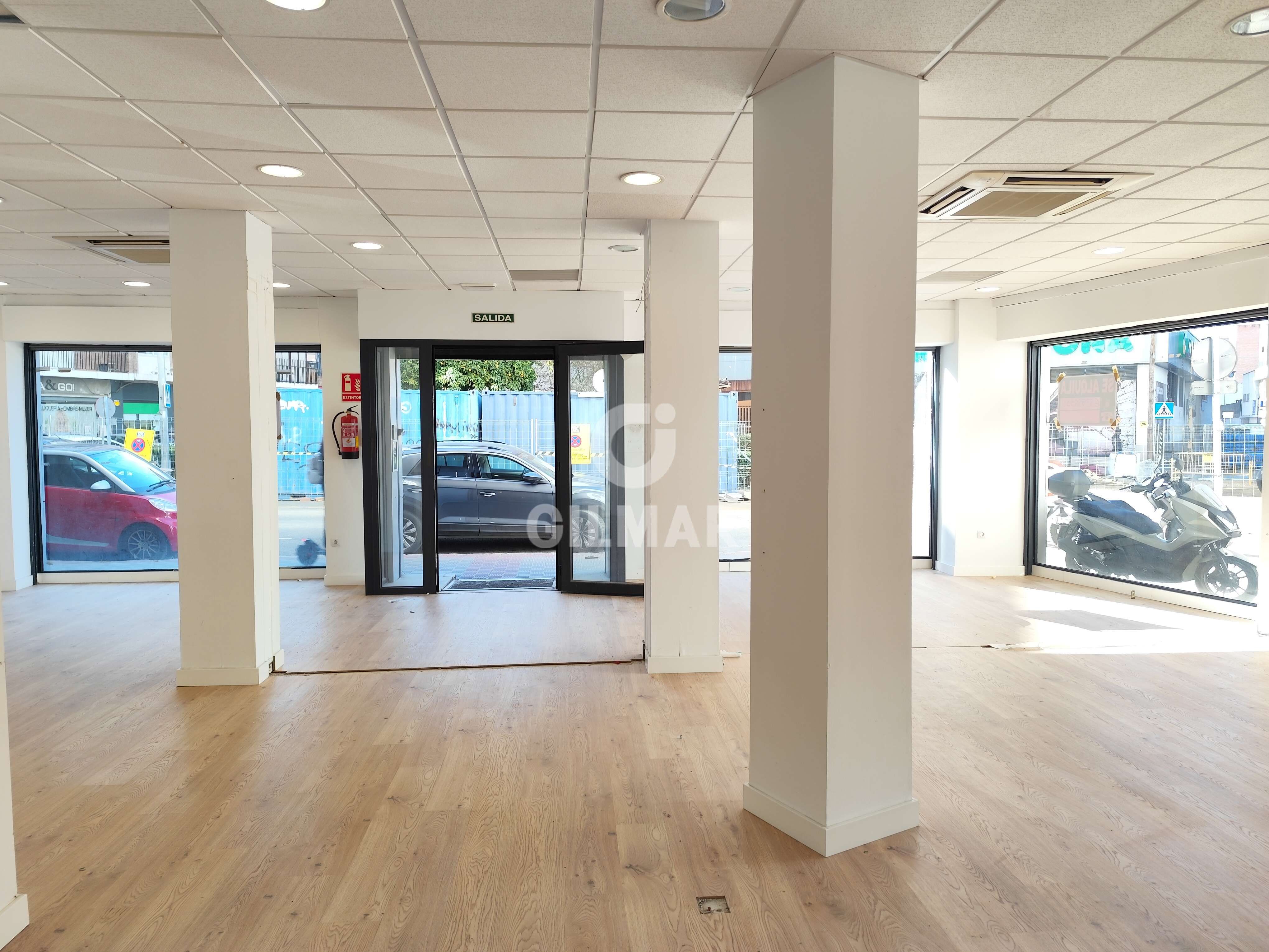 Local de lloguer en  Sevilla Capital amb Calefacció