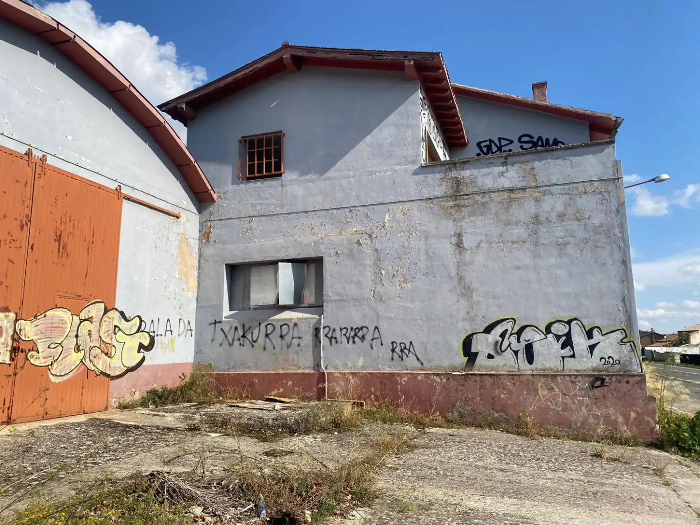 Exterior view of Land for sale in Mañeru