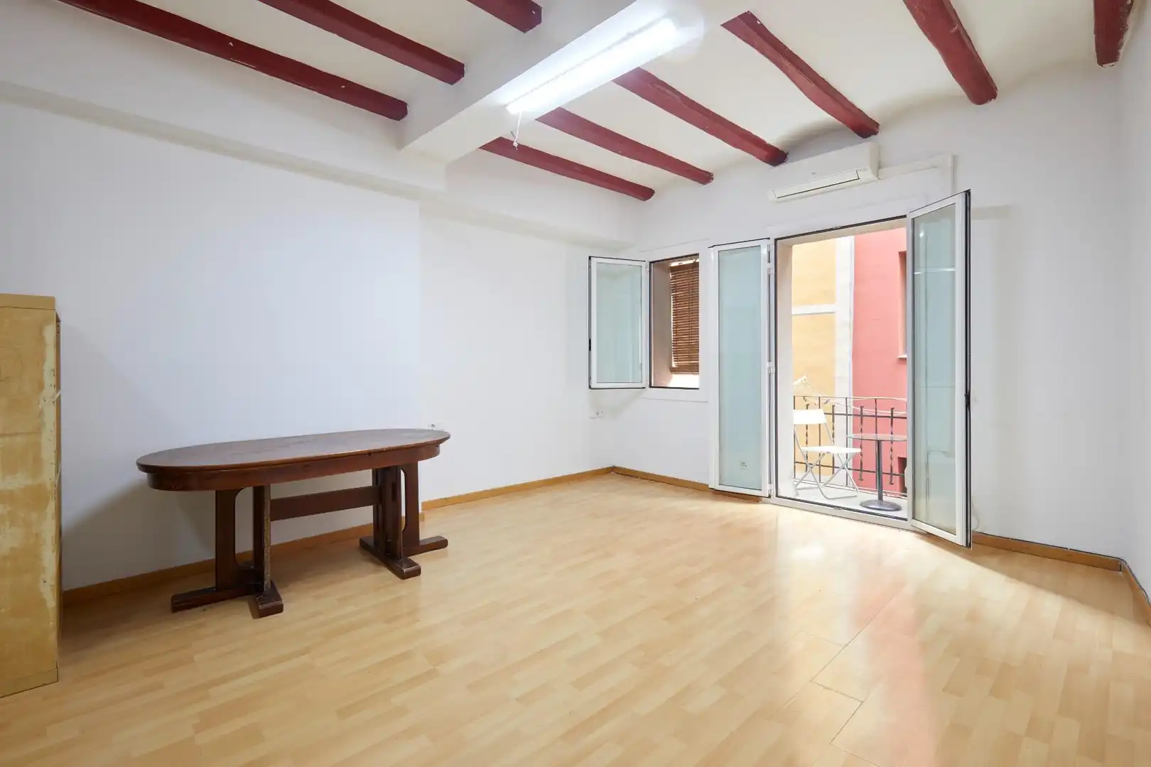 Sala d'estar de Pis en venda en  Barcelona Capital amb Aire condicionat, Balcó i Alarma