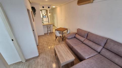 Foto 4 de Apartamento de alquiler en Antonio Machado, Torrevieja