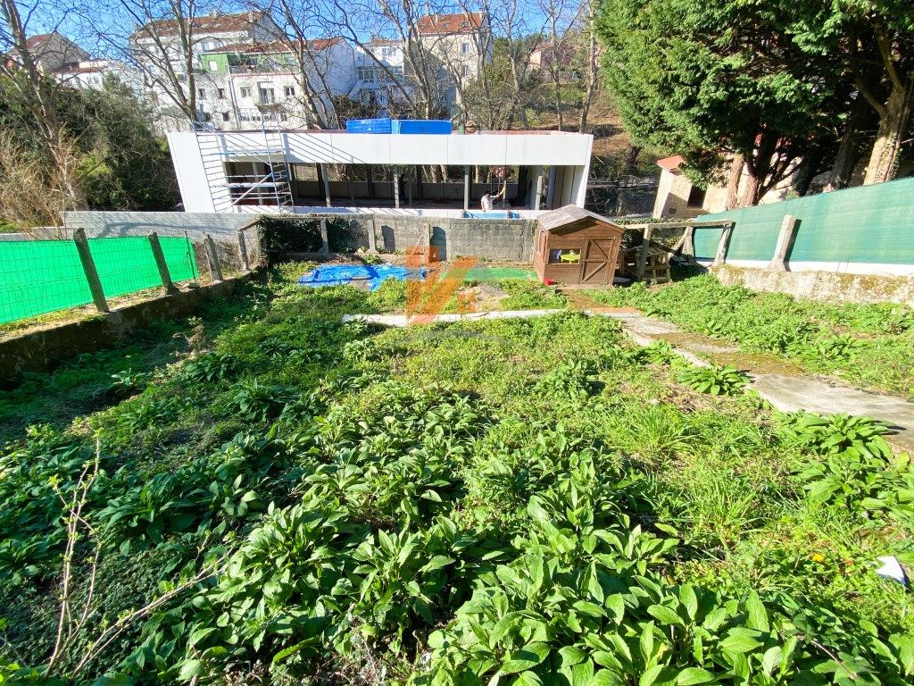 Casa o xalet en venda en Santiago de Compostela  amb Jardí privat, Forn i Internet