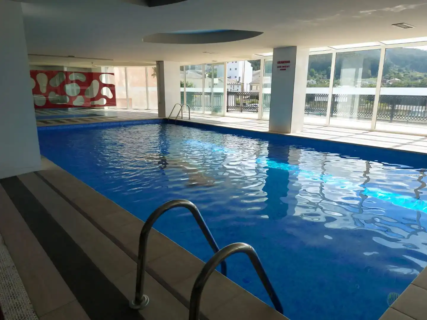 Schwimmbecken von Wohnung zur Miete in Viveiro mit Abstellraum, Schwimmbad und Möbliert