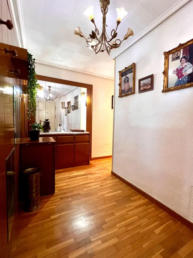 Piso en venta en Tavernes Blanques con Aire acondicionado, Calefacción y Parquet