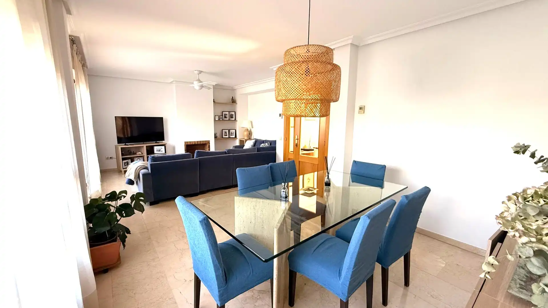 Comedor de Casa o chalet en venta en Madrid con Aire acondicionado, Calefacción y Jardín privado