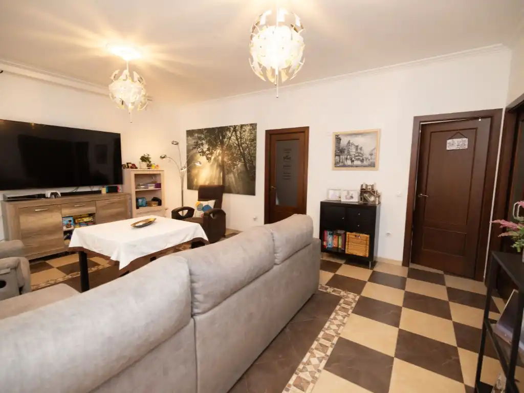 Sala d'estar de Casa o xalet en venda en La Rinconada