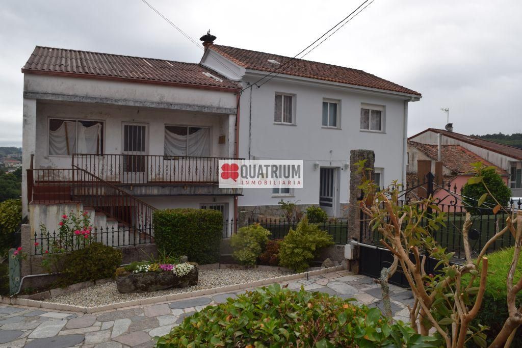Exterior view of House or chalet for sale in Santiago de Compostela   with Private garden and Storage room