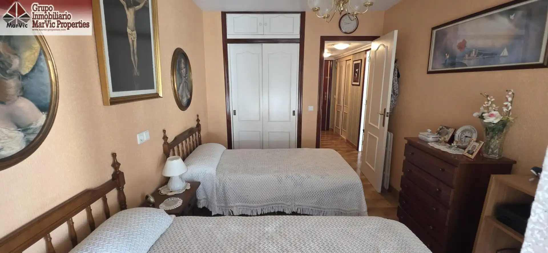Habitación de Apartamento en venta en Benidorm con Aire acondicionado, Jardín privado y Amueblado