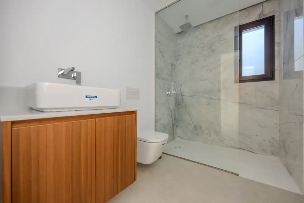 Bathroom of Houses for sale in Yaiza