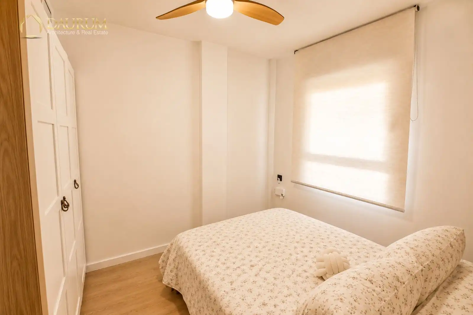 Habitación de Piso en venta en Alicante / Alacant con Aire acondicionado, Terraza y Piscina