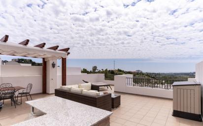 Terrasse von Wohnung miete in Benahavís mit Klimaanlage, Terrasse und Gemeinschaftspool