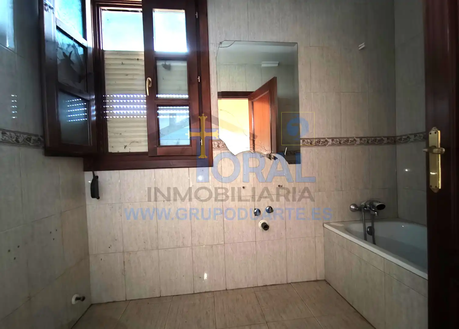 Bany de Casa o xalet en venda en Nava amb Jardí privat i Terrassa