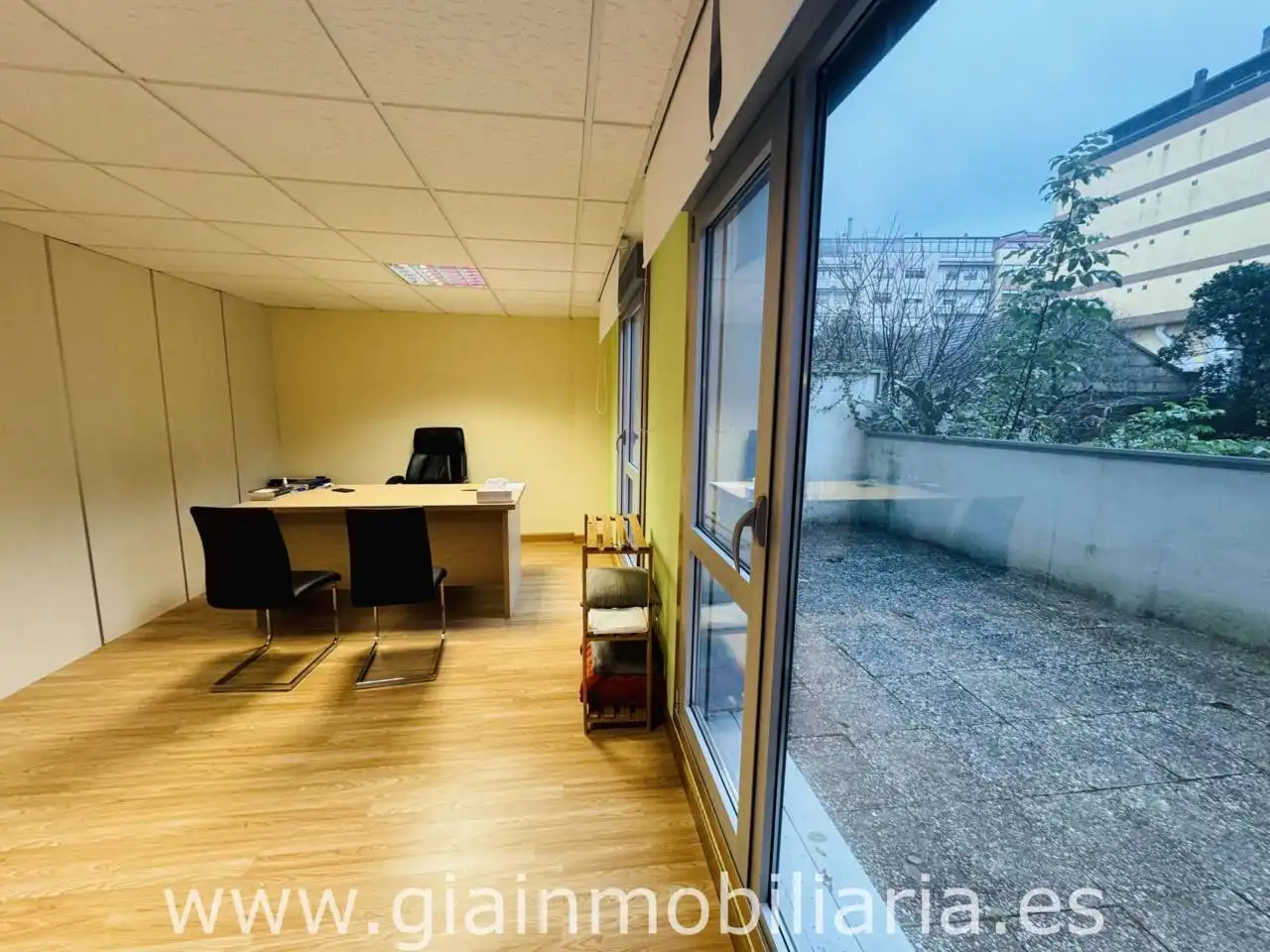 Office for sale in O Porriño    with Air Conditioner and Heating