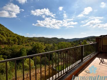 Adossat amb jardí en venda a Primera Avinguda