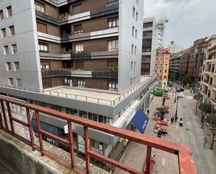 Vista exterior de Pis en venda en Oviedo  amb Terrassa