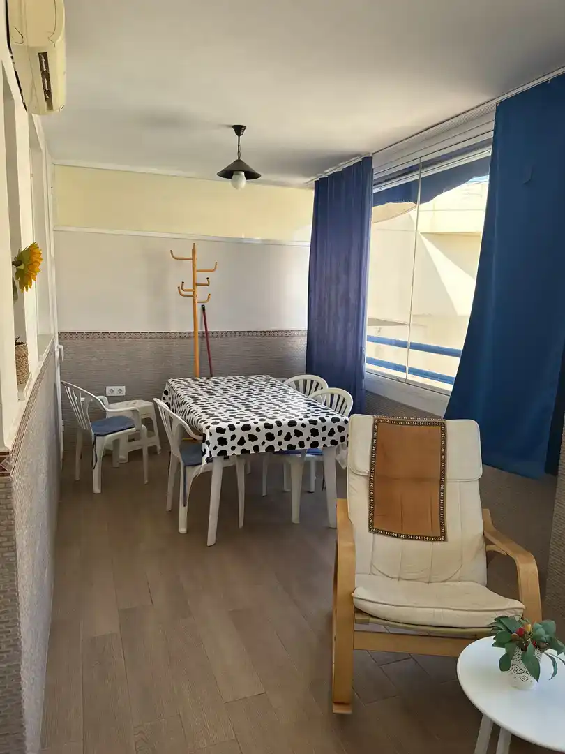 Menjador de Dúplex de lloguer en Torrox amb Aire condicionat, Piscina i Moblat