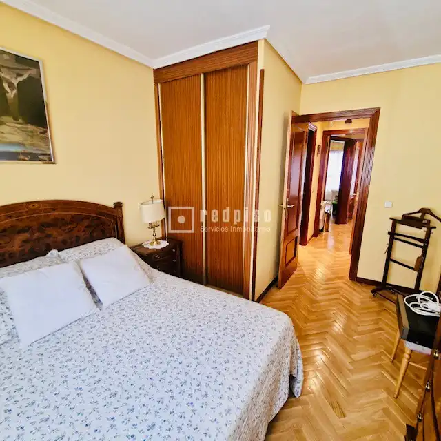Bedroom of Apartments for sale in Madrid  with Heating, Parquet flooring and Terrace