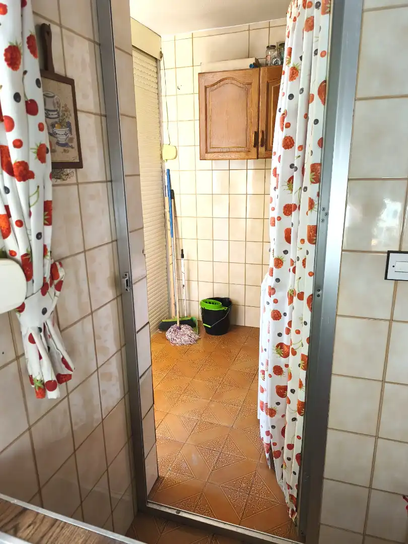 Bathroom of Flat for sale in Málaga  with Air Conditioner, Terrace and Storage room