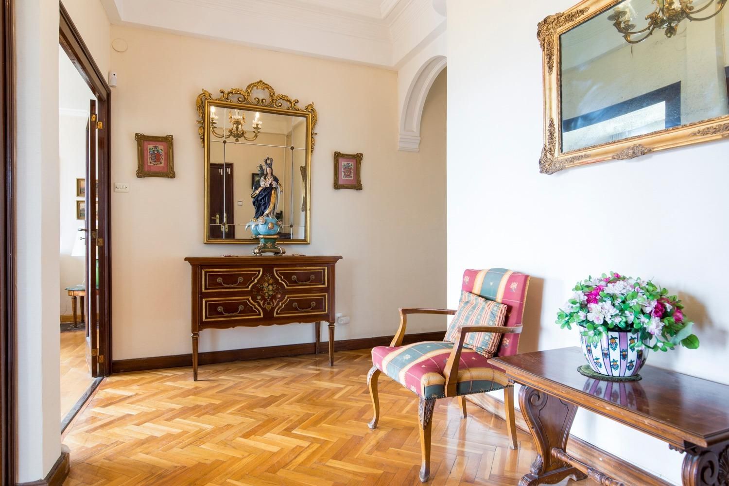 Piso en venta en  Zaragoza Capital con Calefacción, Parquet y Balcón
