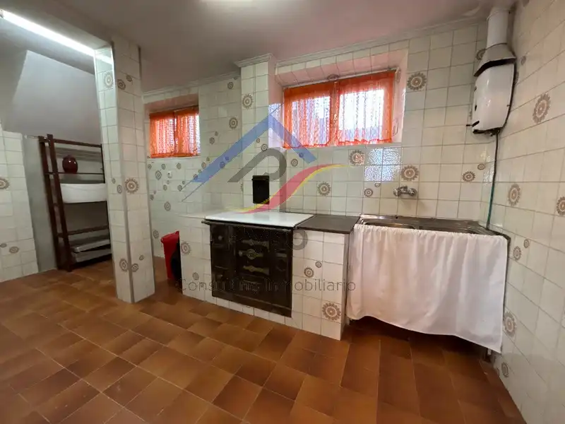 Cuina de Casa o xalet en venda en Piélagos amb Calefacció, Jardí privat i Parquet
