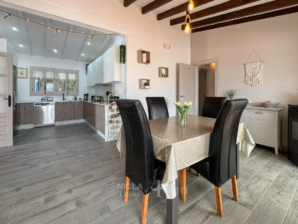 Menjador de Casa o xalet en venda en Antas amb Aire condicionat, Jardí privat i Terrassa