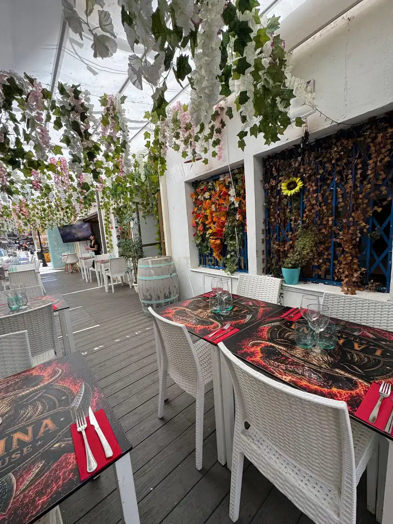 Terraza de Local en traspaso en Fuengirola con Aire acondicionado