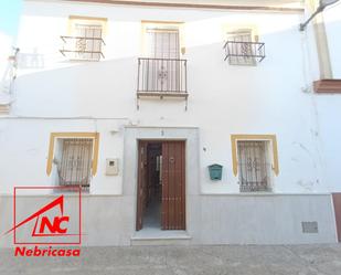 Vista exterior de Casa o xalet en venda en El Cuervo de Sevilla amb Terrassa