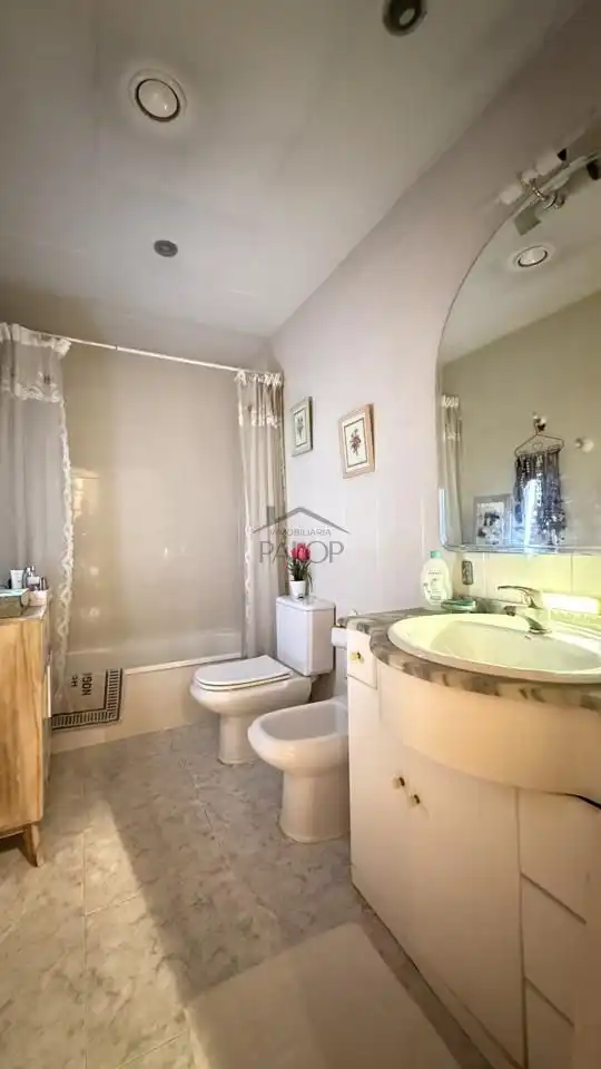 Baño de Piso en venta en Carcaixent con Aire acondicionado, Terraza y Alarma