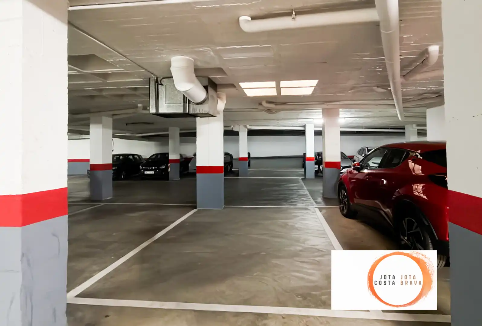 Parking de Piso en venta en Girona con Aire acondicionado, Calefacción y Trastero