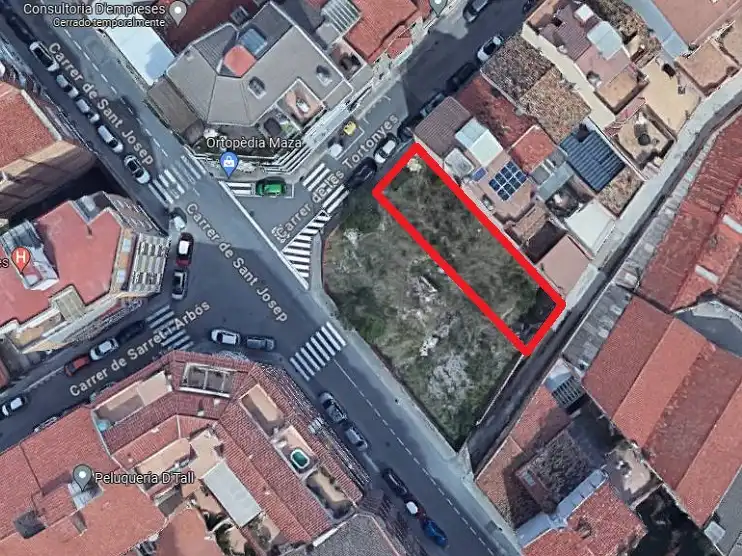 Terreny residencial en venda a Carrer de les Tortonyes 4