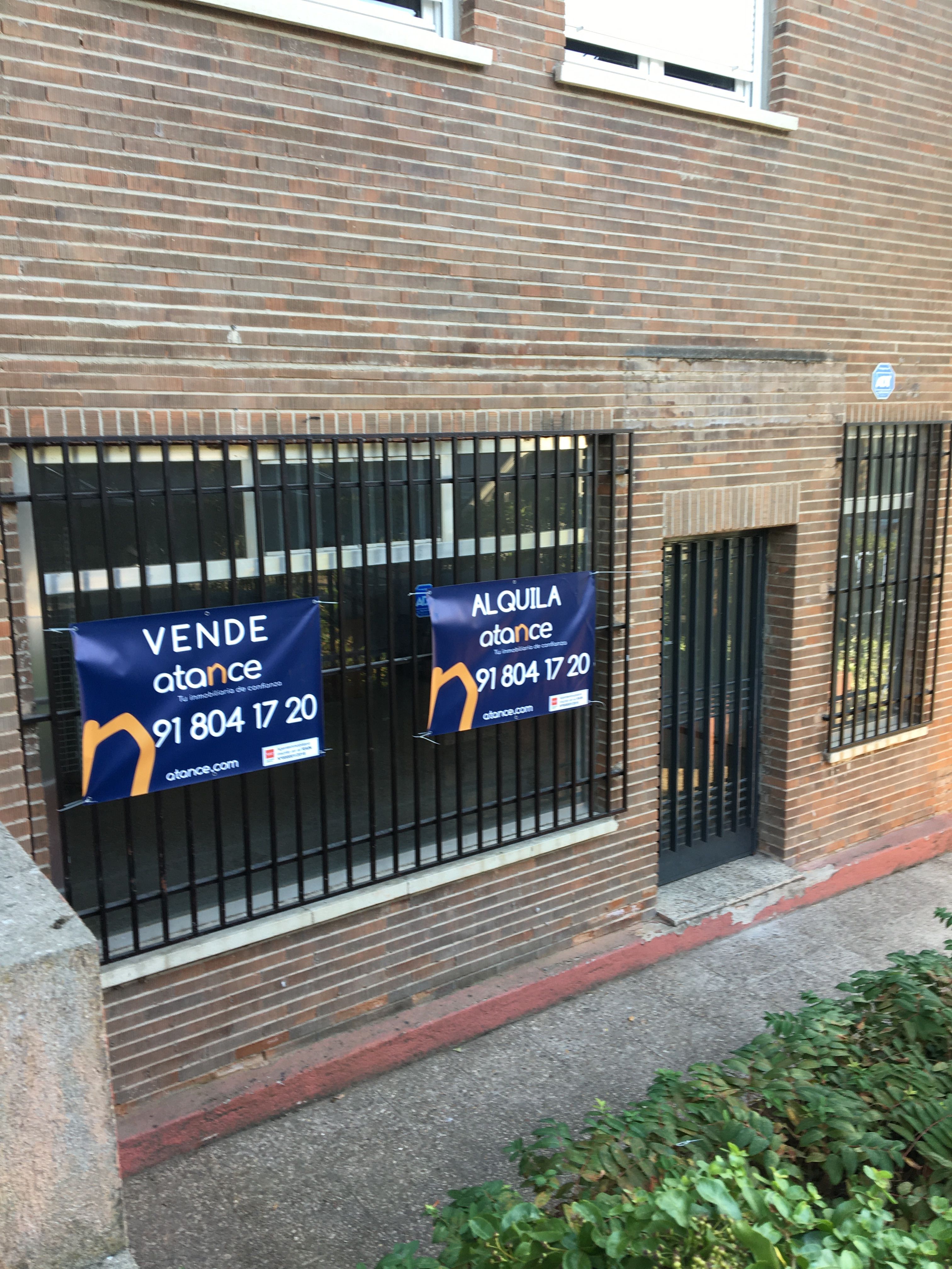 Vista exterior de Local de lloguer en Tres Cantos