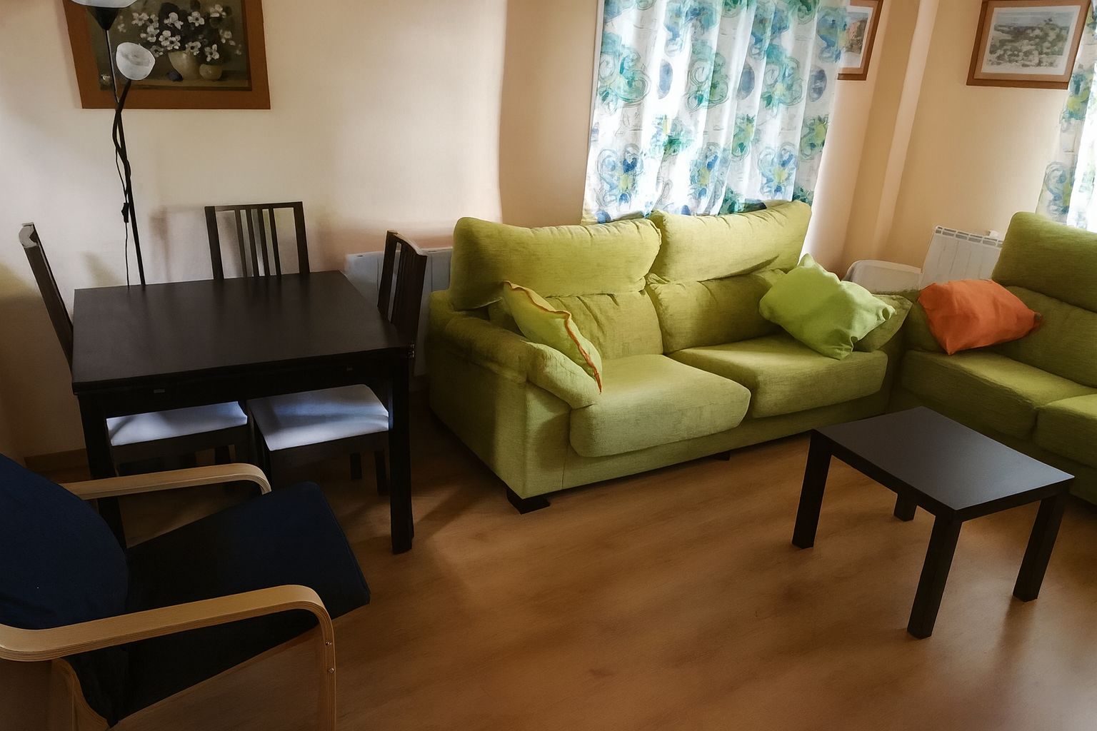 Sala d'estar de Pis en venda en Pareja amb Calefacció, Parquet i Terrassa