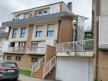 Casa a schiera con balcone in vendita a Laudio / Llodio