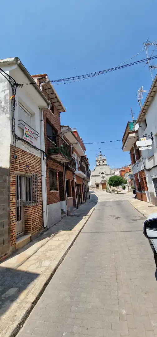 Vista exterior de Casa adosada en venda en El Tiemblo 